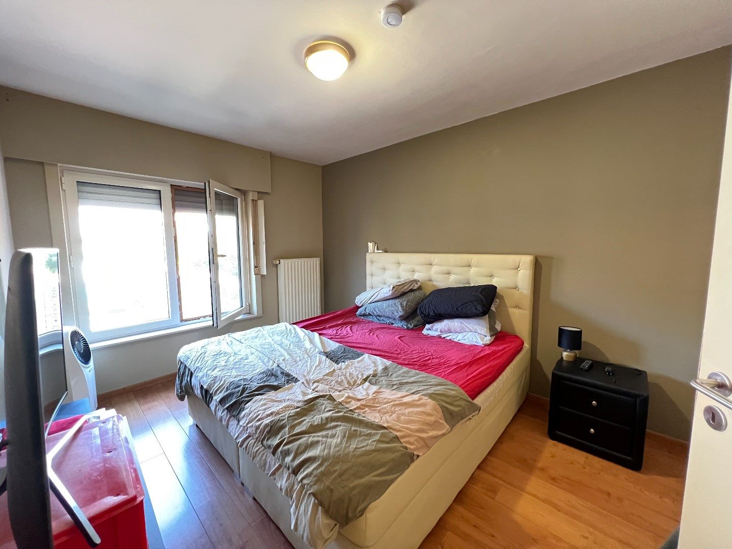 Gezellig tweeslaapkamerappartement in centrum Ieper foto 10