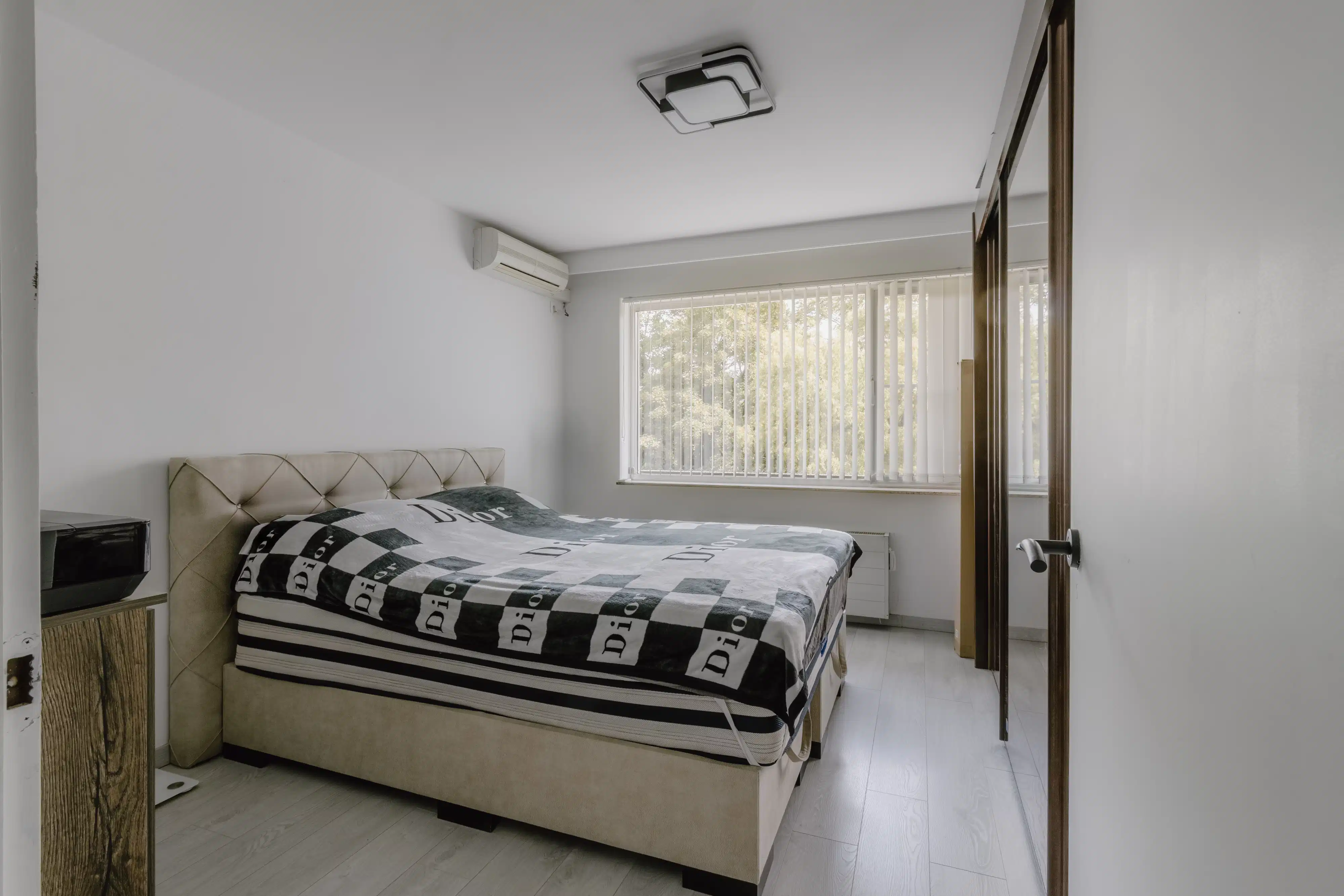 Instapklaar appartement met uitzicht op park foto 10