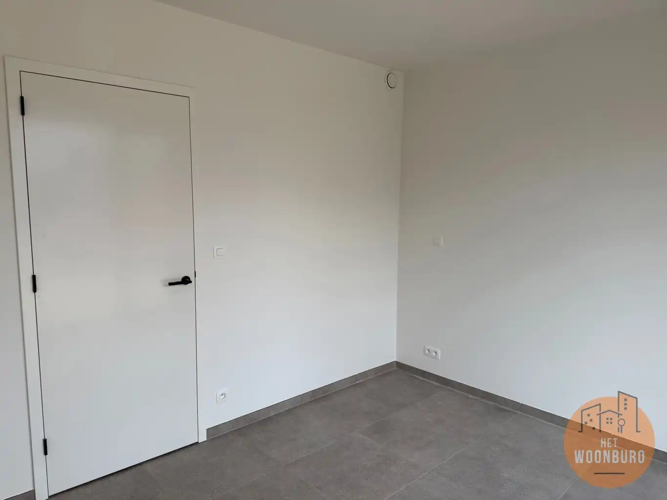 Nieuwbouw app. met 2 slpks, terras, tuin en 2 staanplaatsen foto 10