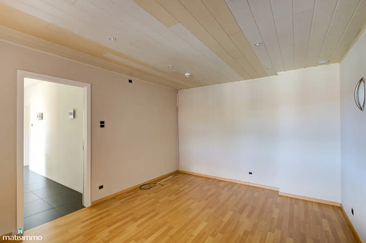 RUIME WONING MET 5 SLAAPKAMERS, INPANDIGE GARAGE EN WELLNESSRUIMTE OP EEN RUIM PERCEEL foto 31