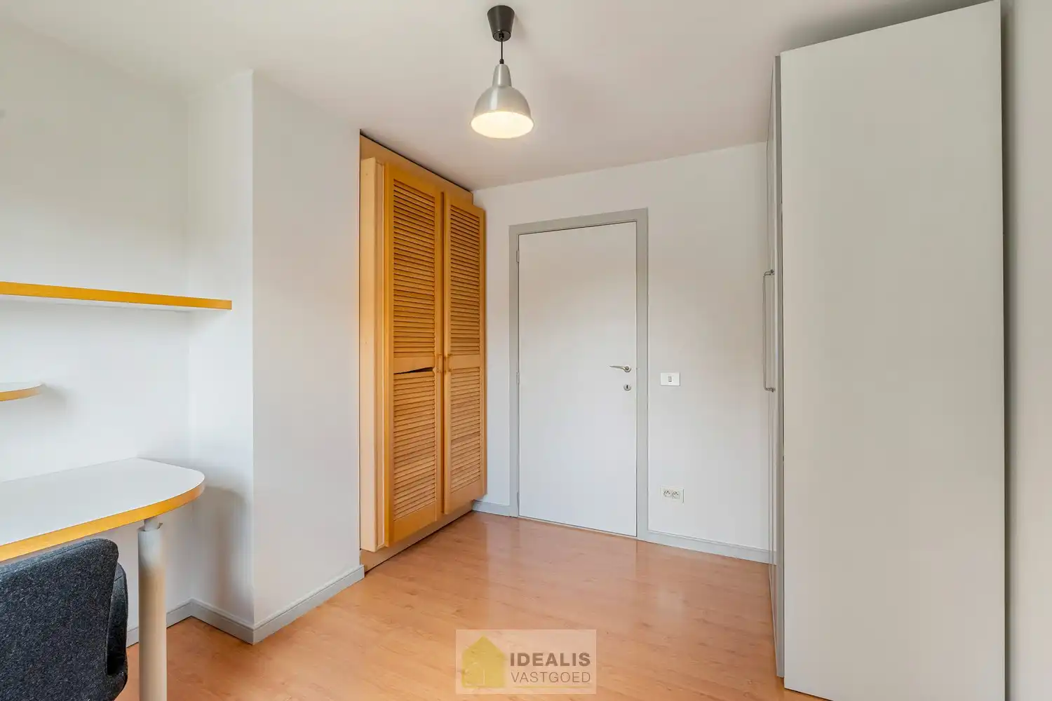 EXTRA RUIME VILLA MET EEN PRACHTIG LICHTRIJKE LEEFRUIMTE, RUIME KEUKEN, 4 SLAAPKAMERS, 2 BADKAMERS EN EEN RUIM PRAKTIJK/KANTOORGEDEELTE OP EEN RIANT EN CENTRAAL PERCEEL VAN MAAR LIEFST 16A 27CA OP EEN GUNSTIGE LOCATIE NABIJ HET CENTRUM VAN ACHEL! foto 46