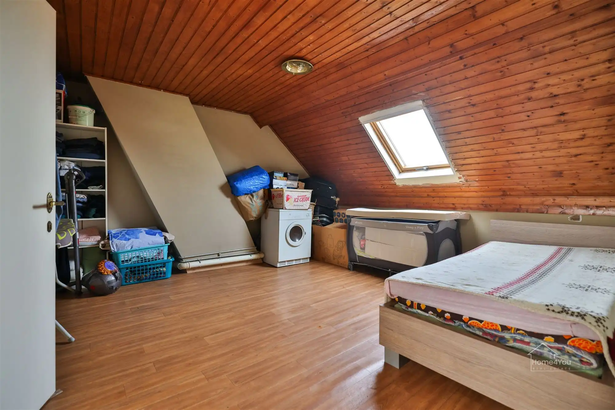 Ruime woning met meerdere slaapkamers en overdekt terras  foto 31