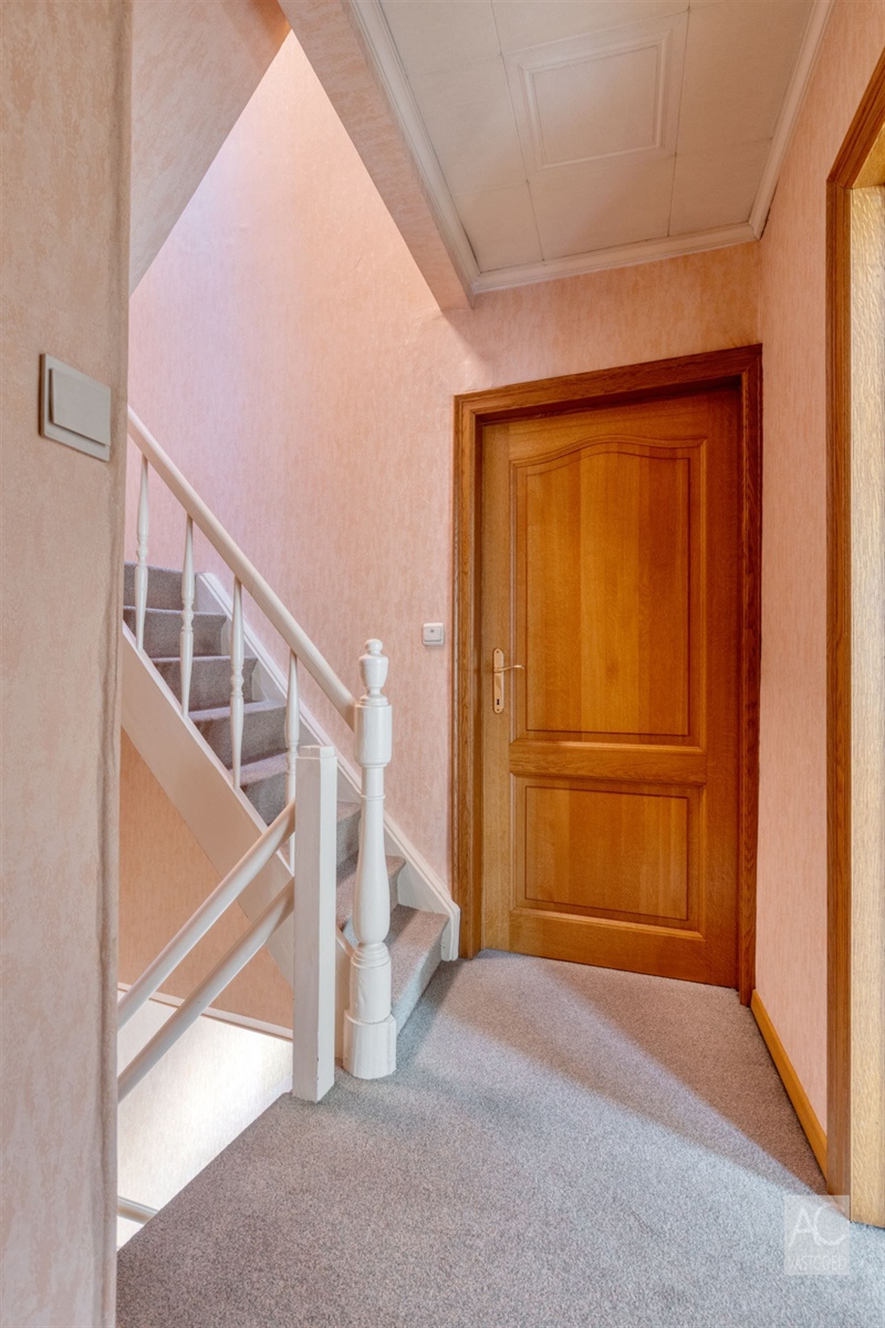 Halfopen bebouwing met 4 slaapkamers en garage foto 9