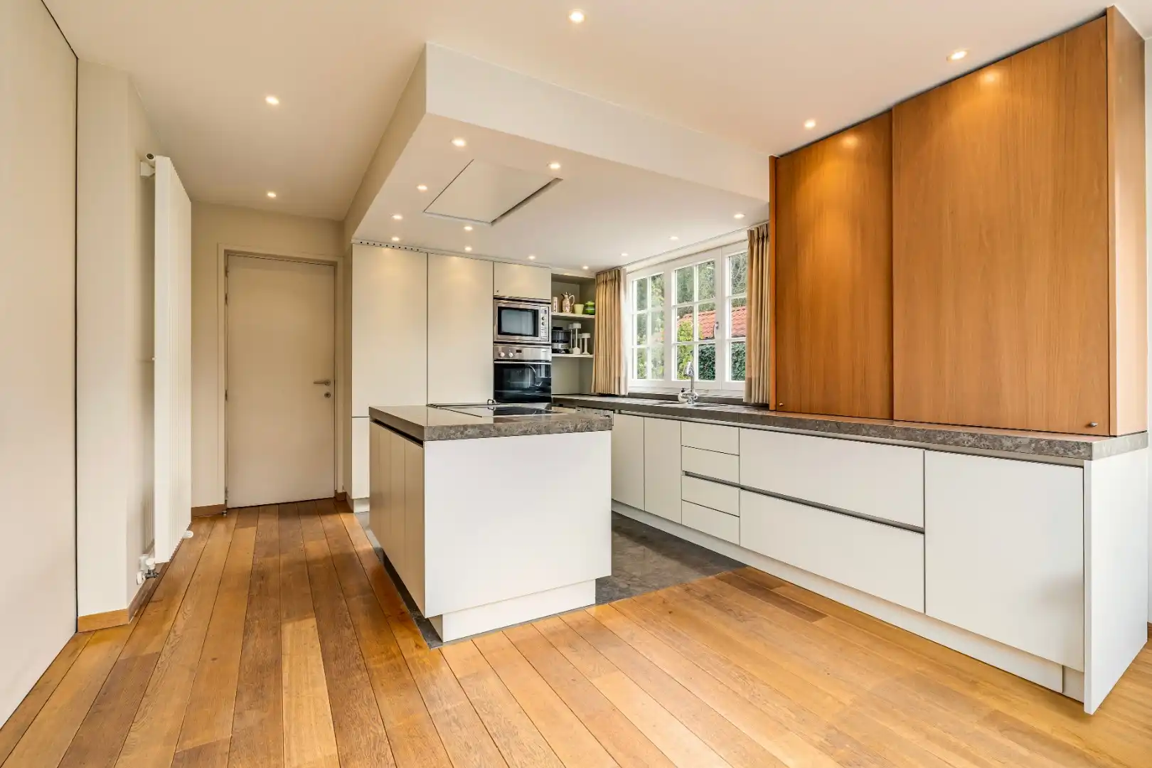 Exclusieve villa op eerste lijn aan de golf in de Magere Schorre foto 5