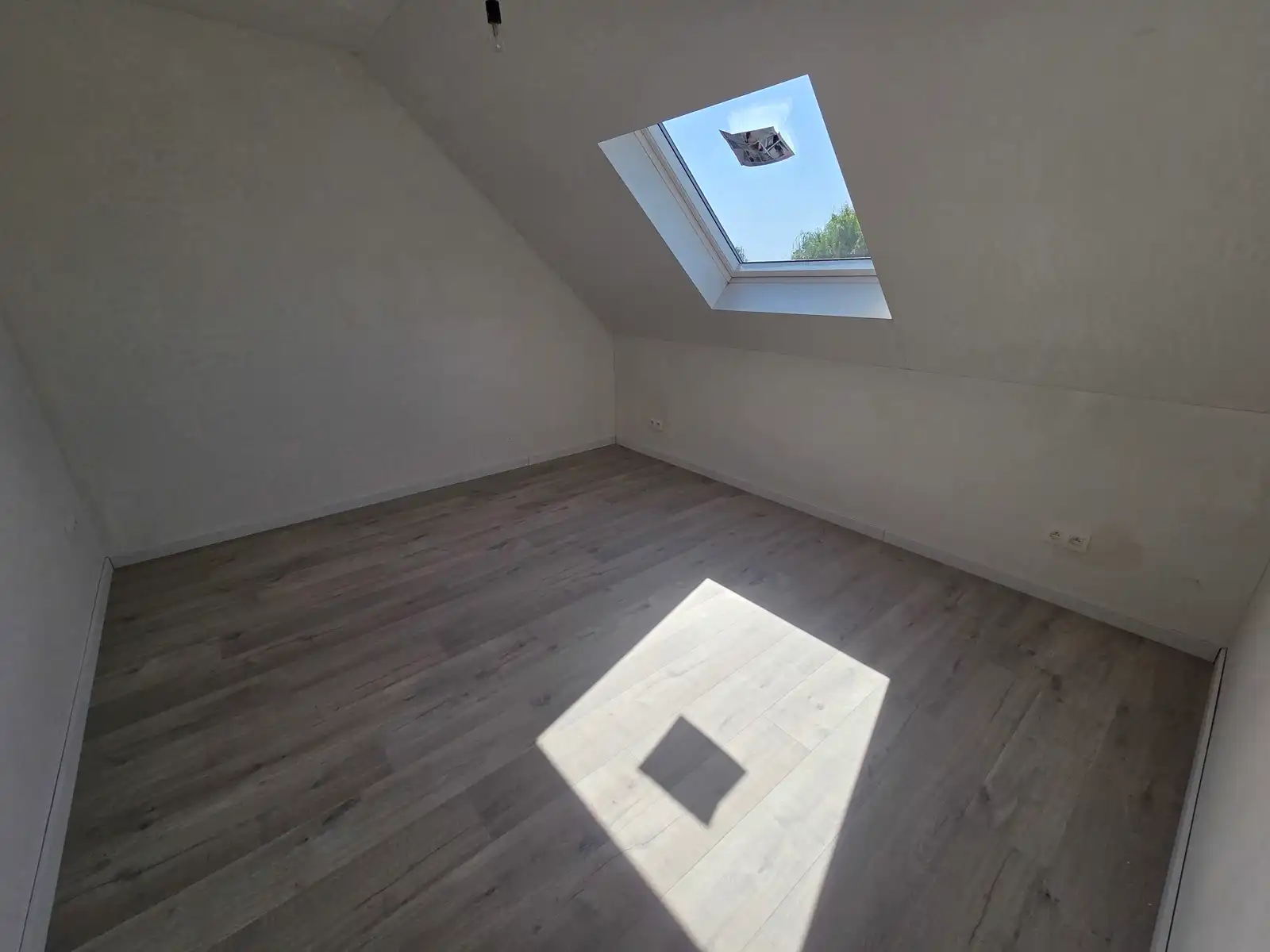 Nieuwbouwwoning met 4 slaapkamers! foto 18