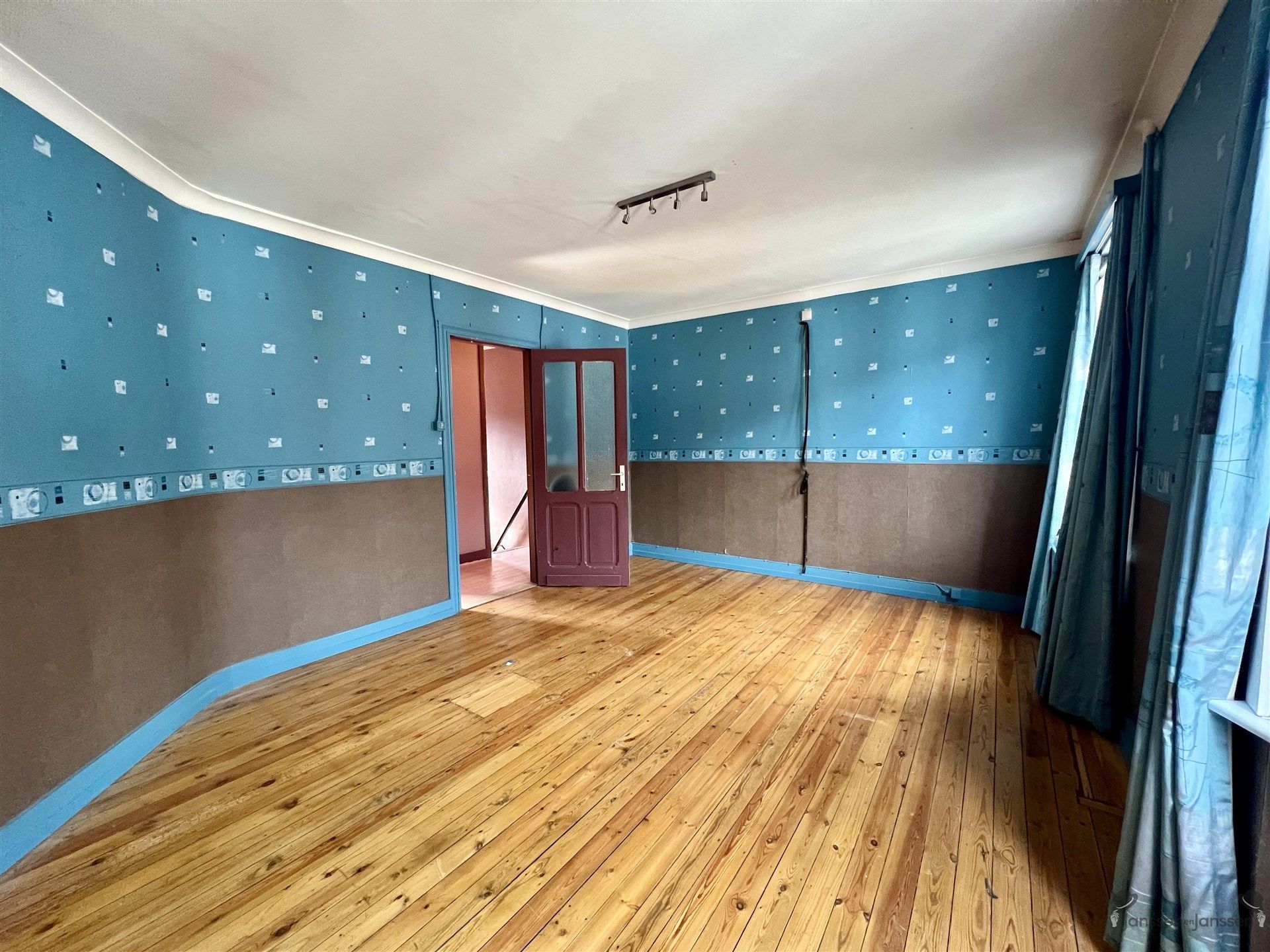 Te renoveren centrumwoning foto 11
