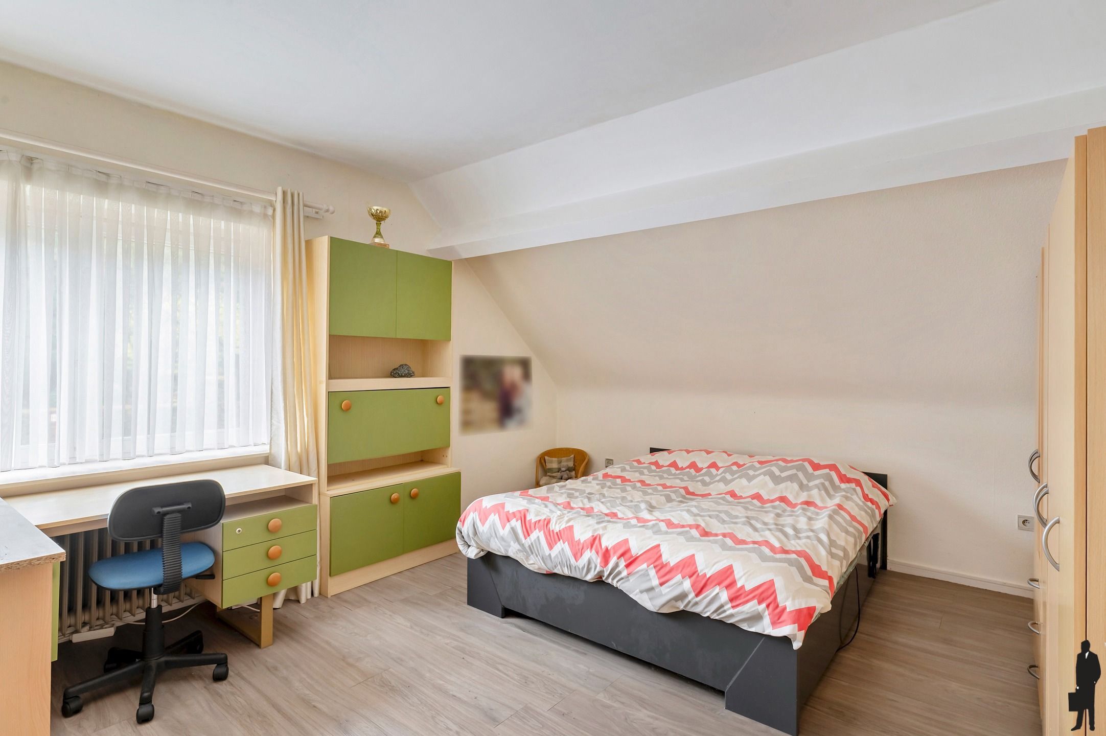 Residentieel gelegen te renoveren villa op ca. 2415m². foto 16