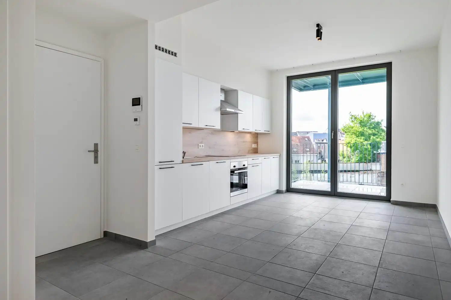 Prachtig en lichtrijk nieuwbouwappartement te huur nabij Zurenborg! foto 3