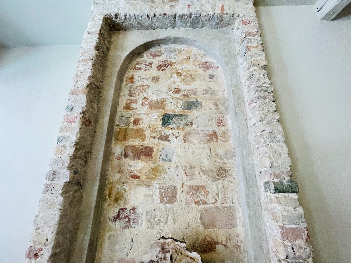 Brugge centrum ,op wandelafstand van de Markt en Lange Rei, RECENT GERENOVEERD PRACHTIG 18 é EEUWS BRUGS HUIS met zonnige stadspatio, 3 slaapkamers. foto 18