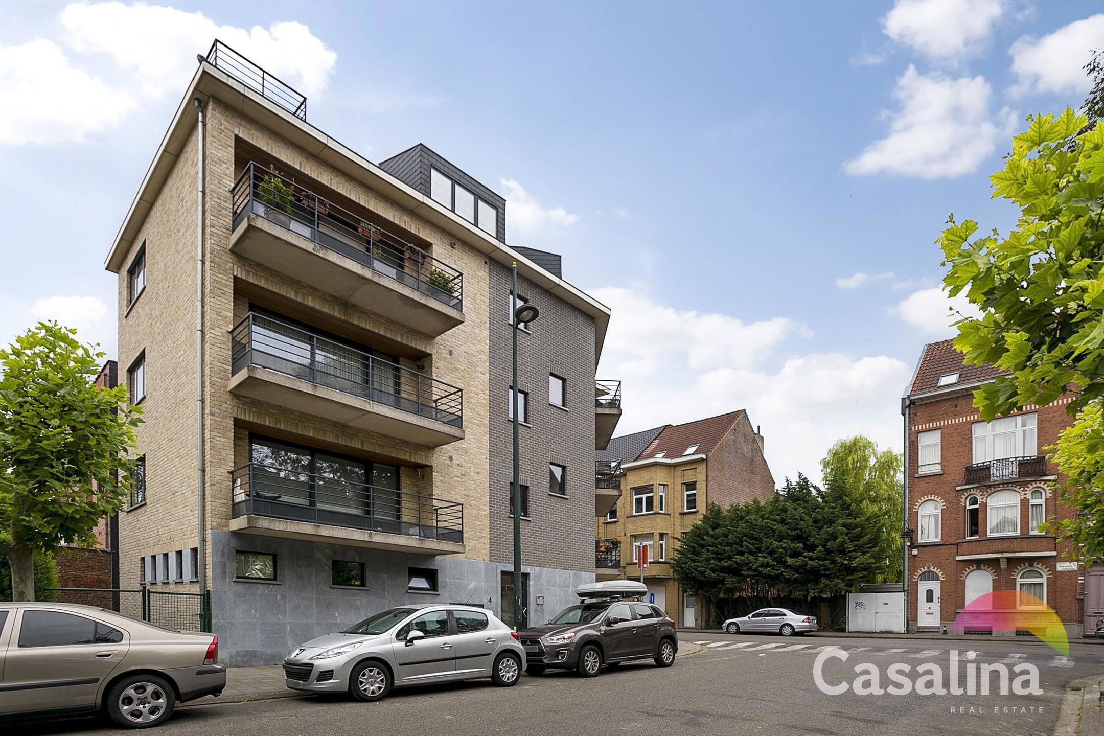 Moderne duplex 95m² met terras, parking en kelder foto 33