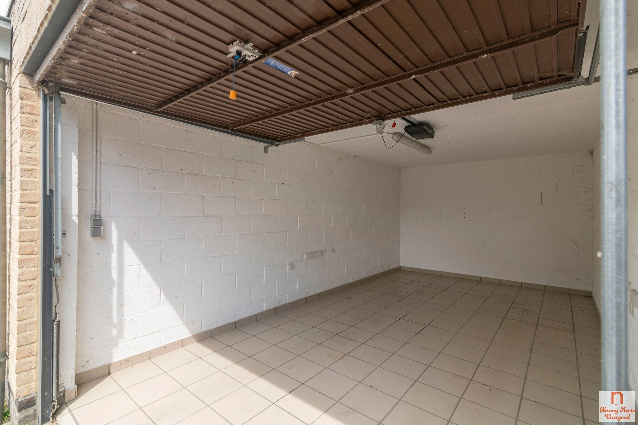 Lichtrijk duplexappartement met grote kelder en mega terras foto 25