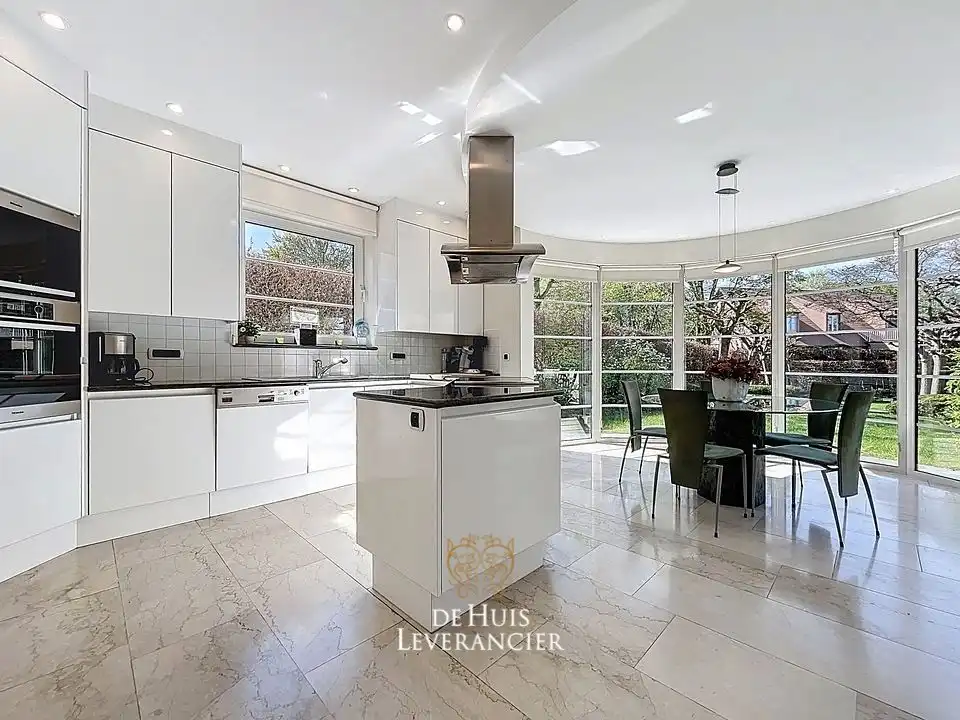 Exclusieve villa op uitzonderlijk perceel van 1 767 m², grenzend aan natuurgebied foto 31
