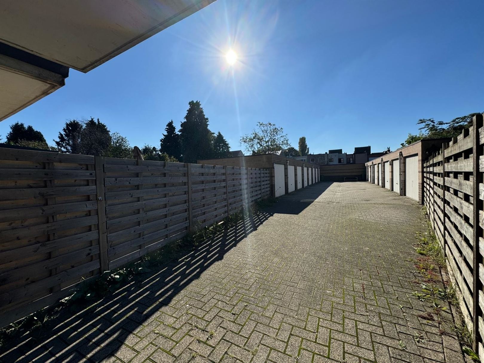 Investeringsopportuniteit: gebouw met 7 appartementen en 16 garages foto 8