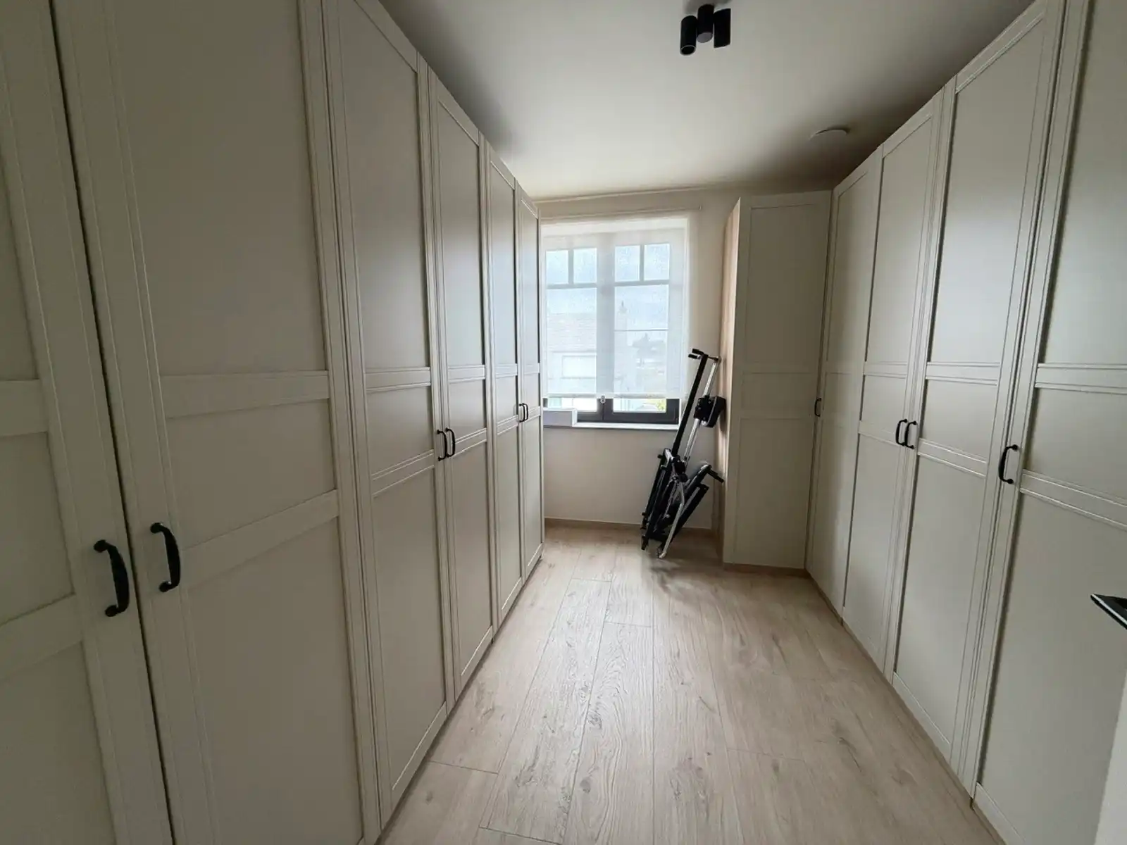 Luxueus app (131m²) met 2 slpk + bureau, terras en garagebox foto 16