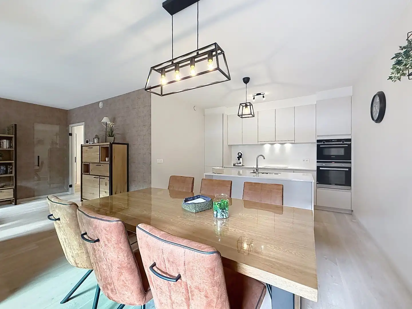 Instapklaar ruim appartement - ruim zonneterras foto 5