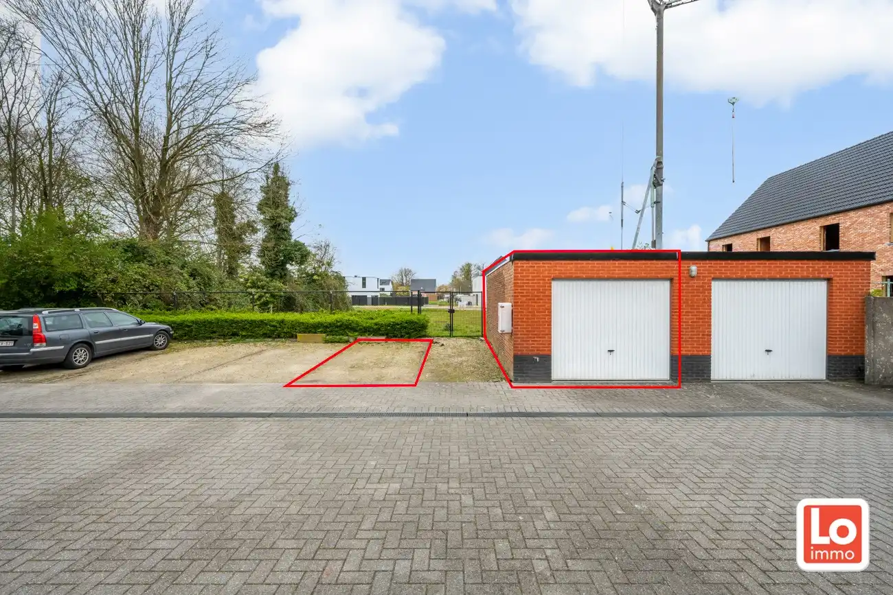 Instap klaar appartement met autostaanplaats in het hartje van het vernieuwde dorp van Zeveneken! foto 14