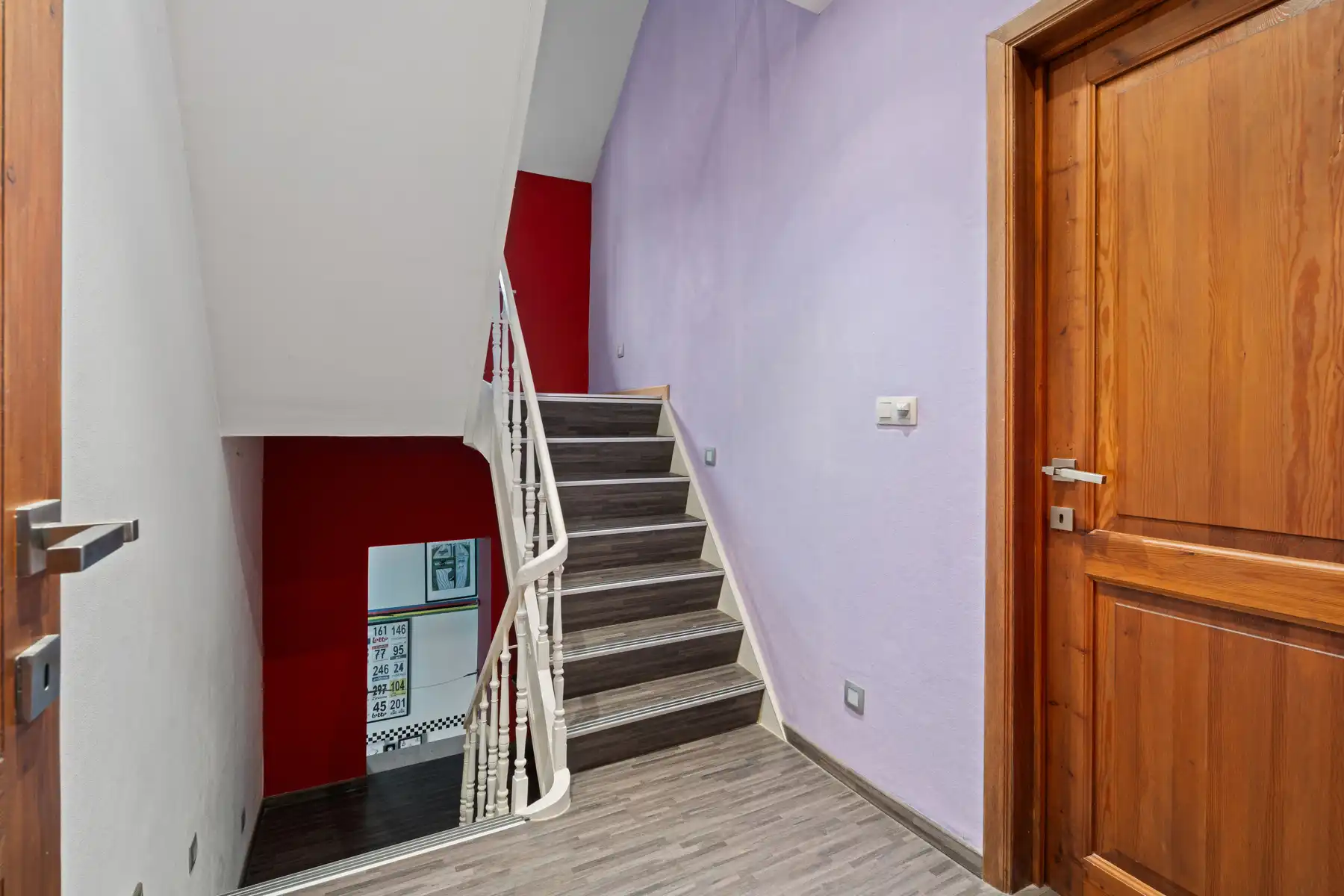 TE KOOP- instapklare woning met 3 slaapkamers en 2 badkamers foto 11