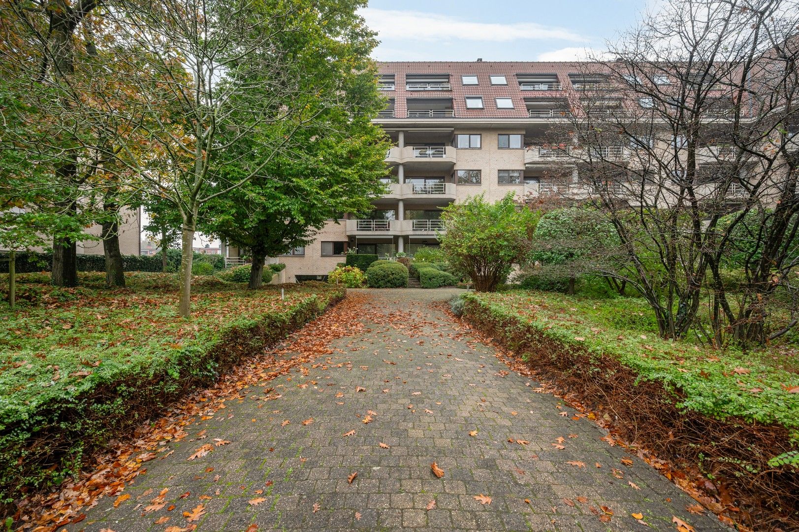 Ruim dakappartement met heerlijk Zterras op een toplocatie! foto 18