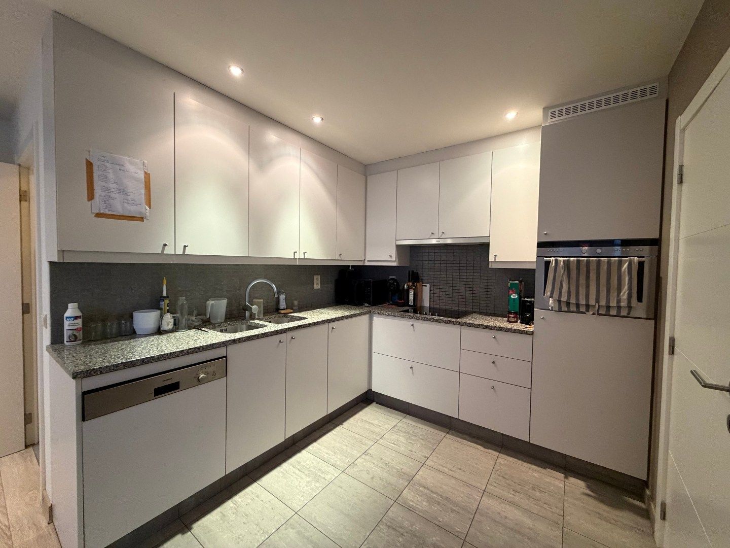 Gelijkvloers app. nabij het Carlos Dierickxplein te Asper. foto 5