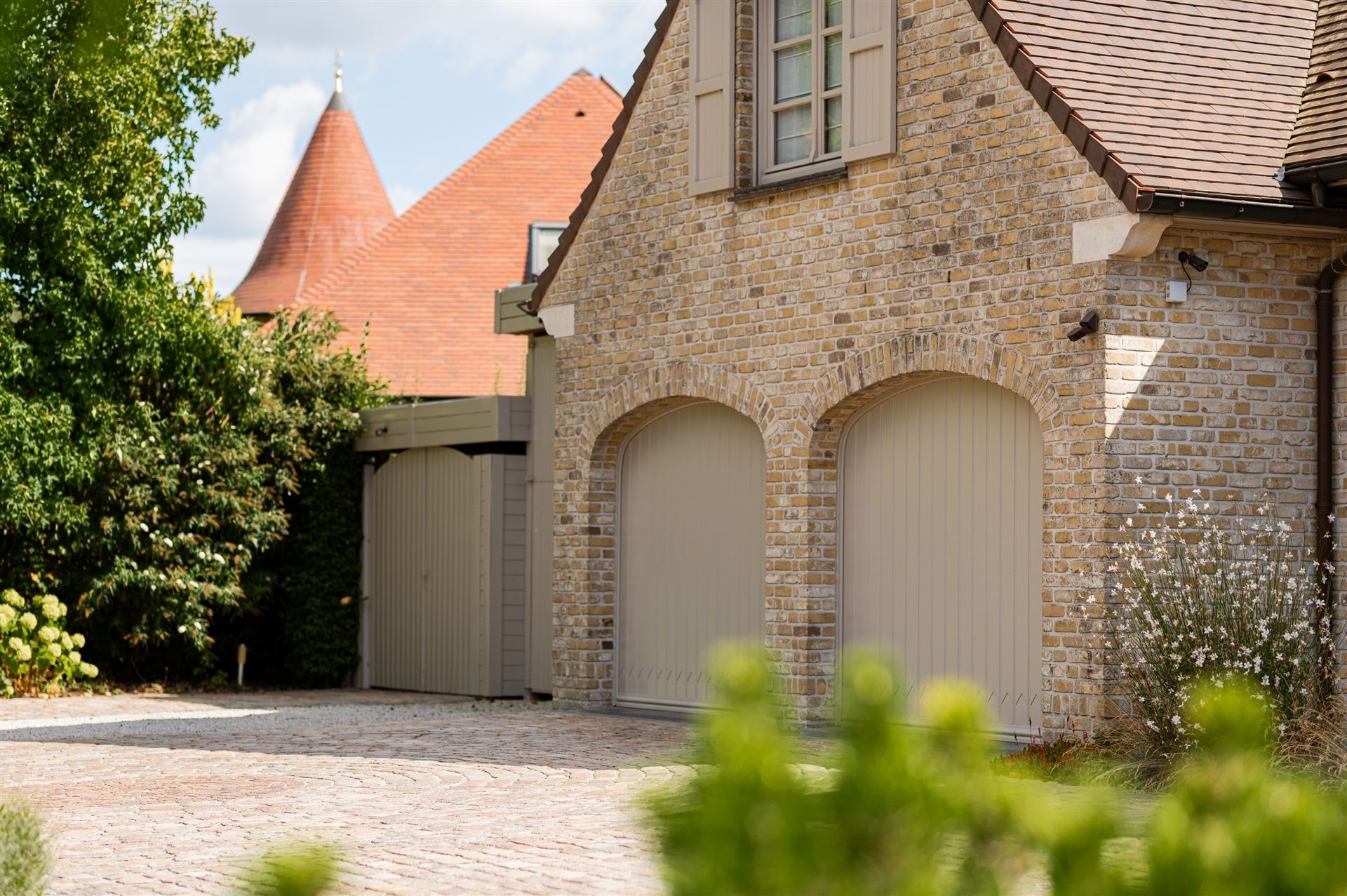 Exclusieve villa met tuin & zonneterras, omgeven door groen foto 3