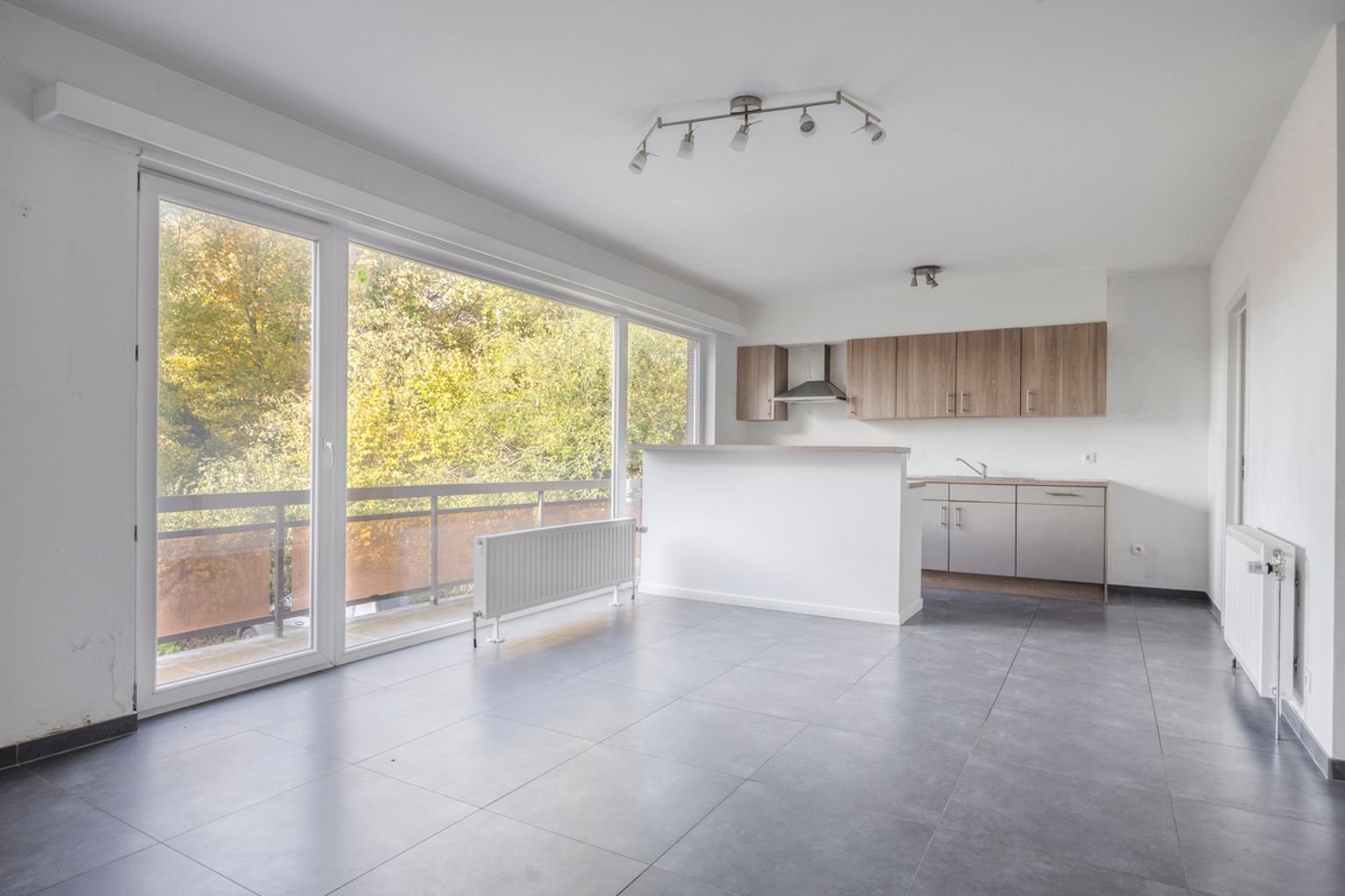 Instapklaar gelijkvloers appartement met eigen tuin foto 6