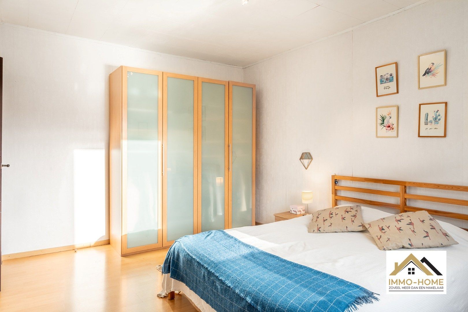 Lichtrijke halfopen bebouwing op toplocatie foto 23