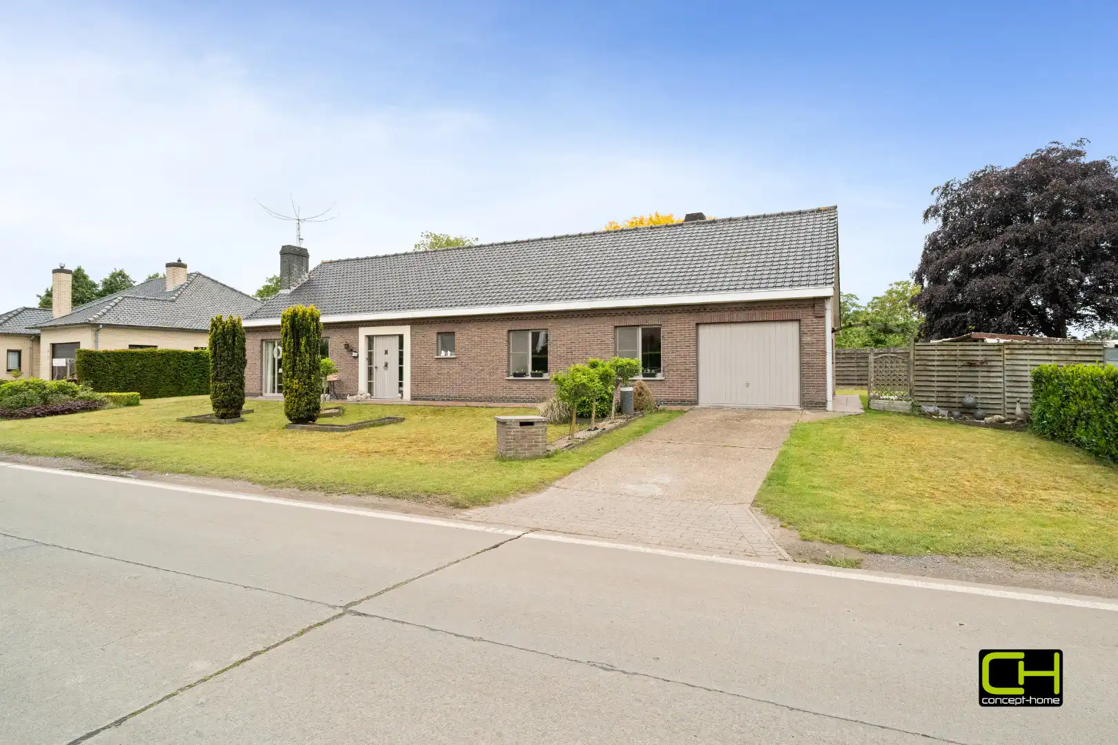 Woning/ bungalow te koop op een mooi perceel grond te Lievegem foto 2
