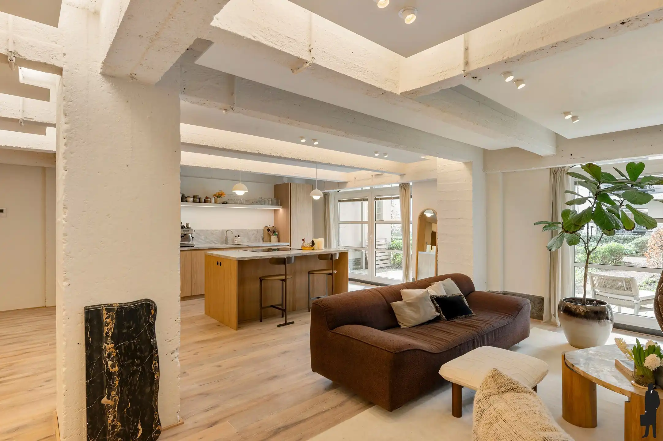 Exclusieve en instapklare gelijkvloerse loft met hoogwaardige afwerking foto 13