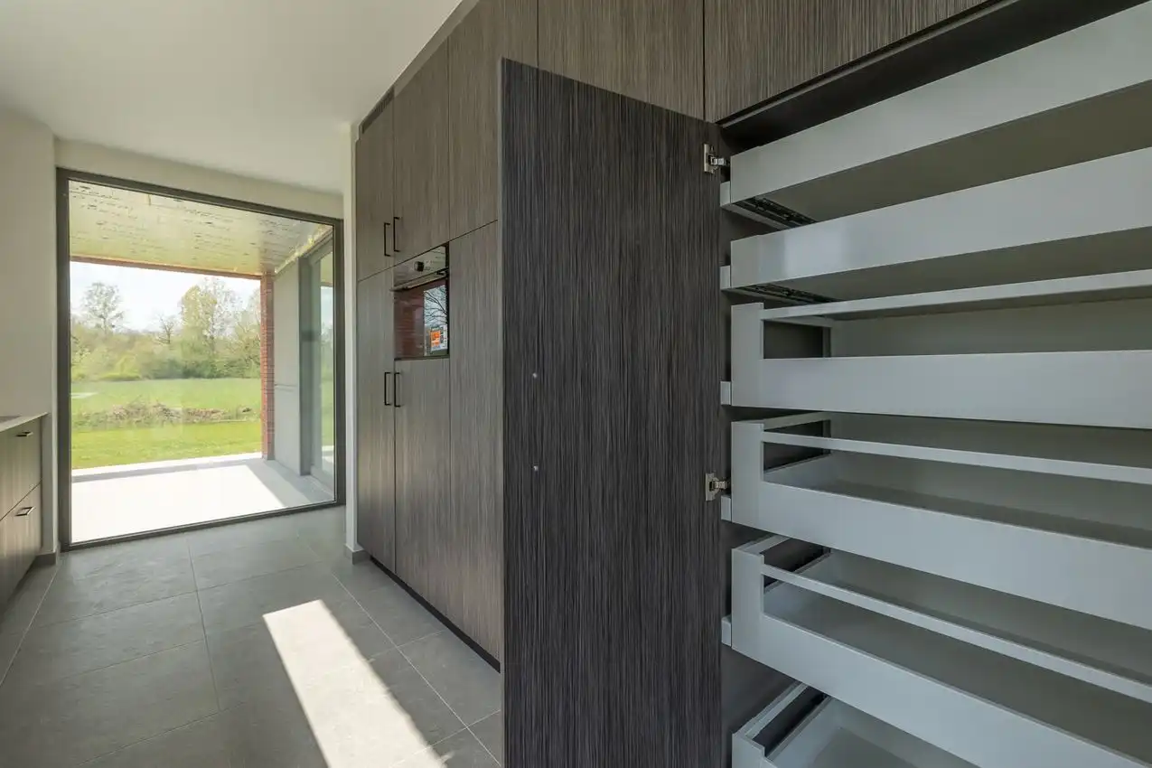 Nieuwbouwwoning, gunstig gelegen, 3 slpk, tuin, carport foto 45