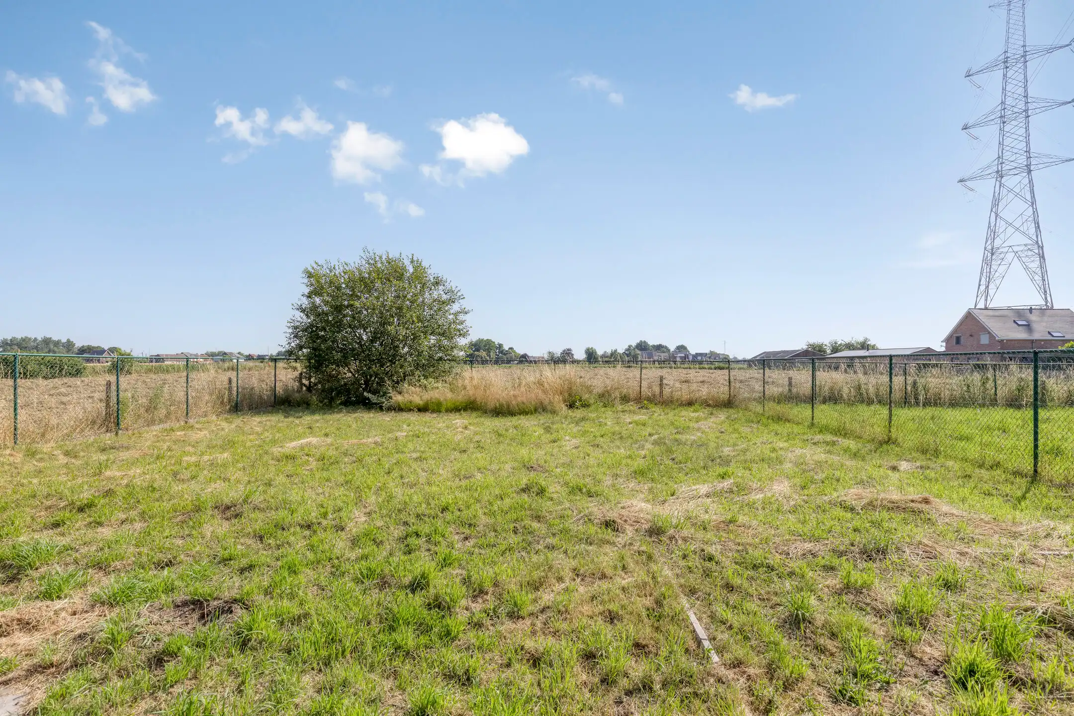 Charmante op te frissen woning met groen uitzicht foto 4