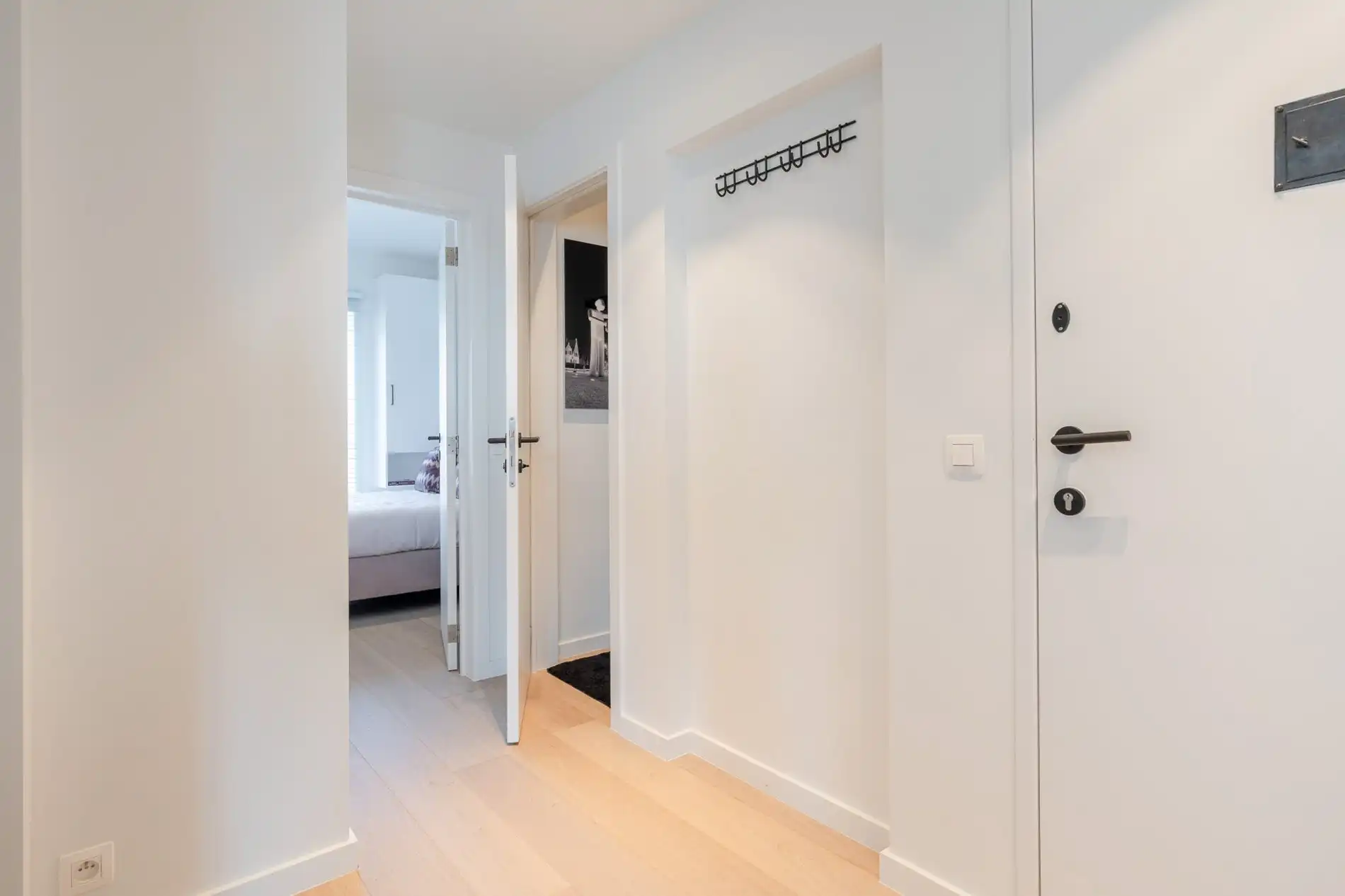 Rustig gelegen volledig gerenoveerd appartement met een open zicht over de villa's. foto 26