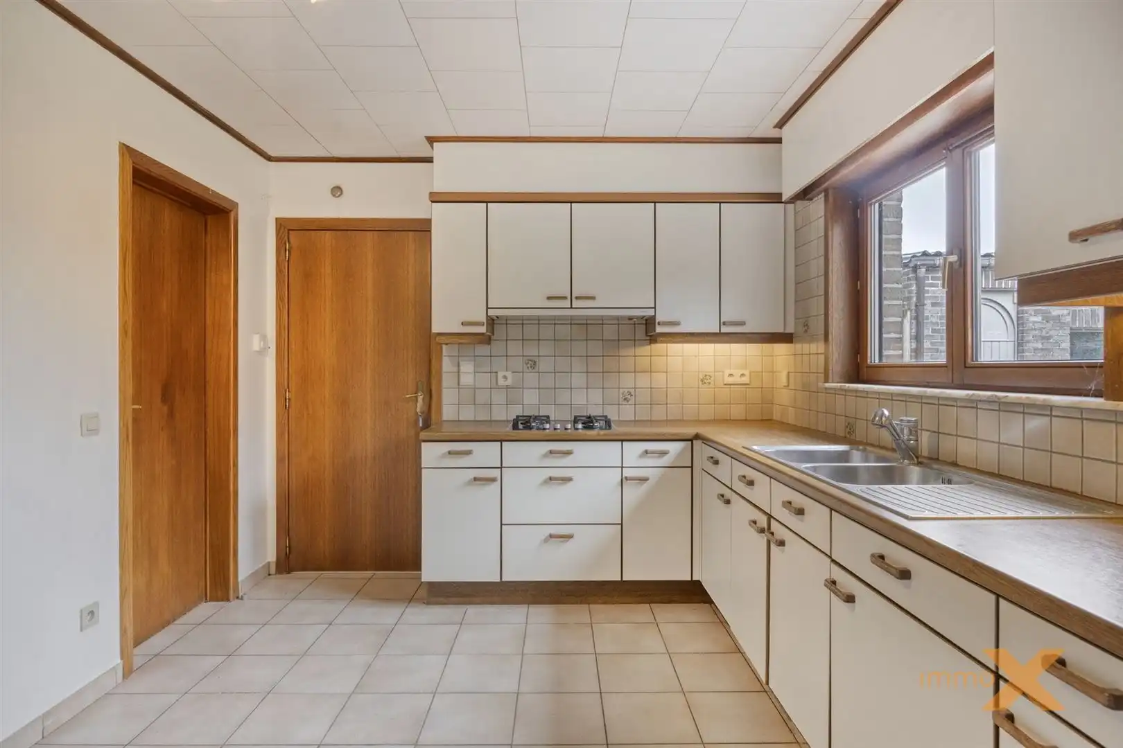 RESIDENTIEEL GELEGEN GEZINSWONING MET 3 SLPKS foto 8