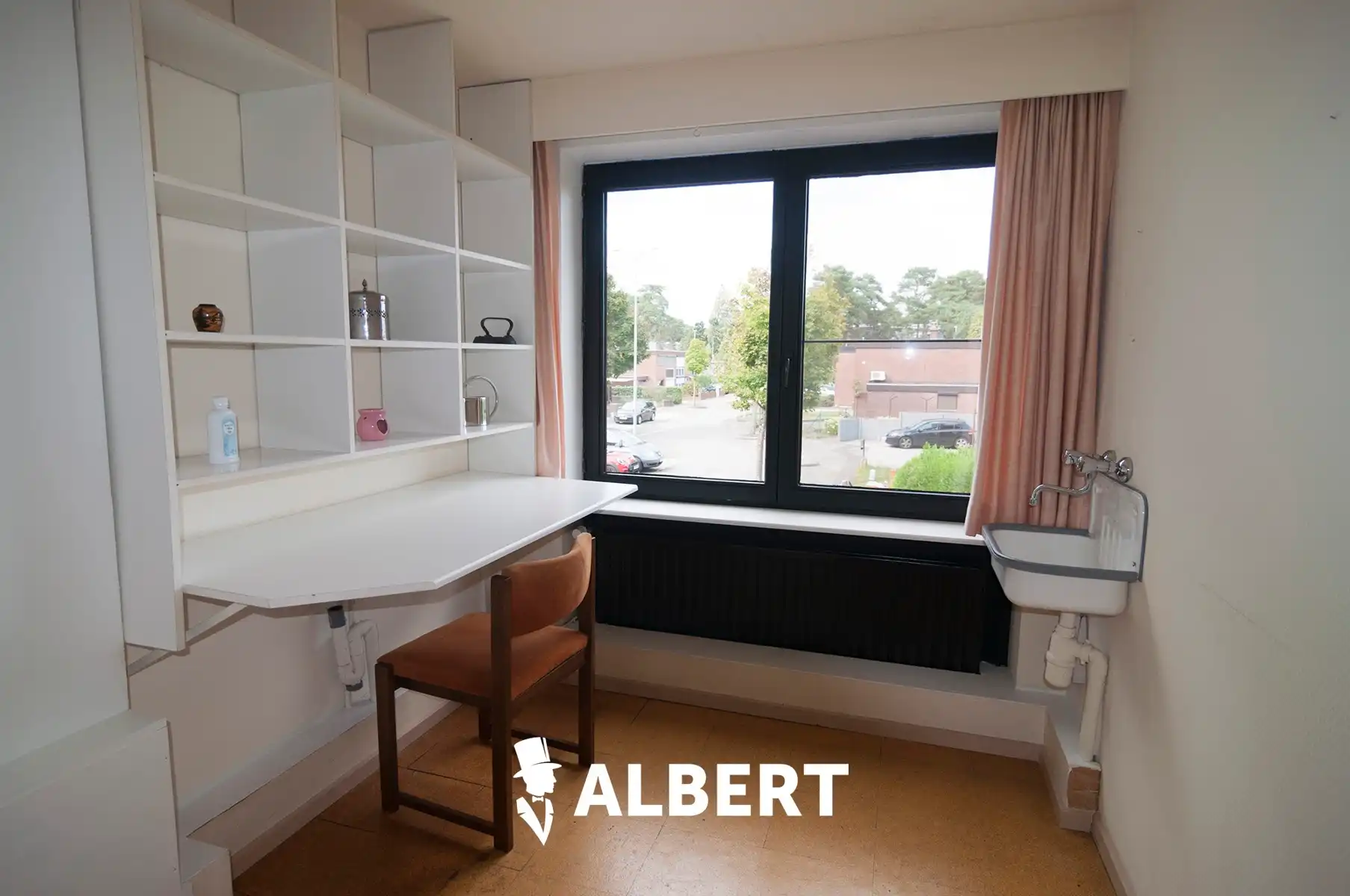 Leuke woning op toplocatie met mooie tuin en 4 slaapkamers! foto 22