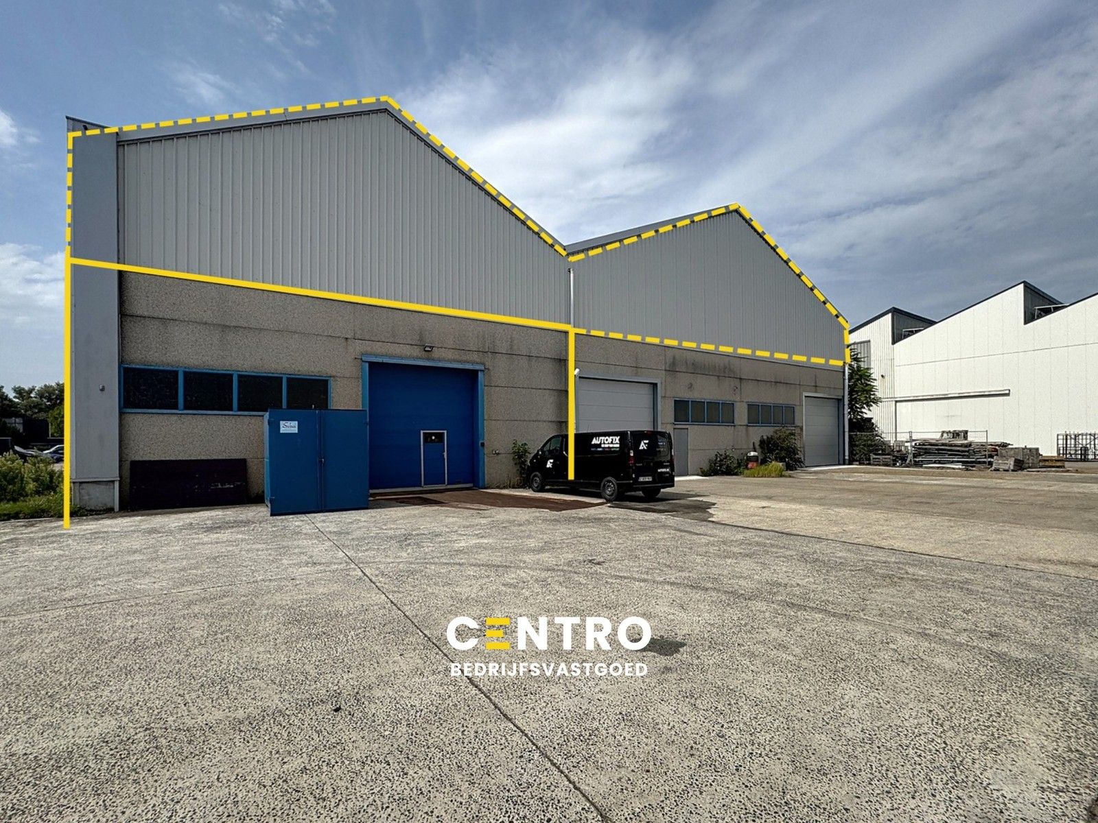 Instapklare OPSLAGRUIMTE (225m²) met UITBREIDINGSMOGELIJKHEDEN (tot 1.500m²) te huur op industriezone "Herdersbrug" te 8000 Brugge foto {{pictureIndex}}