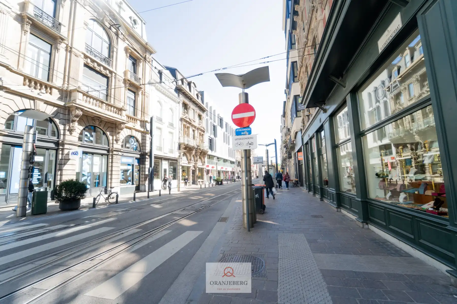 TOP gelegen handelspand foto 17