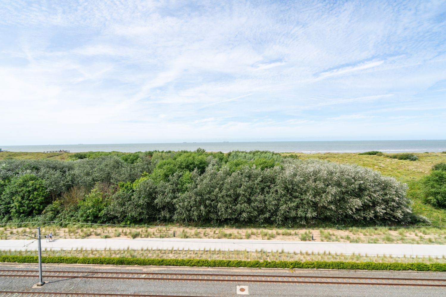 Prachtig doorlopend hoekappartement met zowel frontaal zeezicht als zicht op de polders foto 18