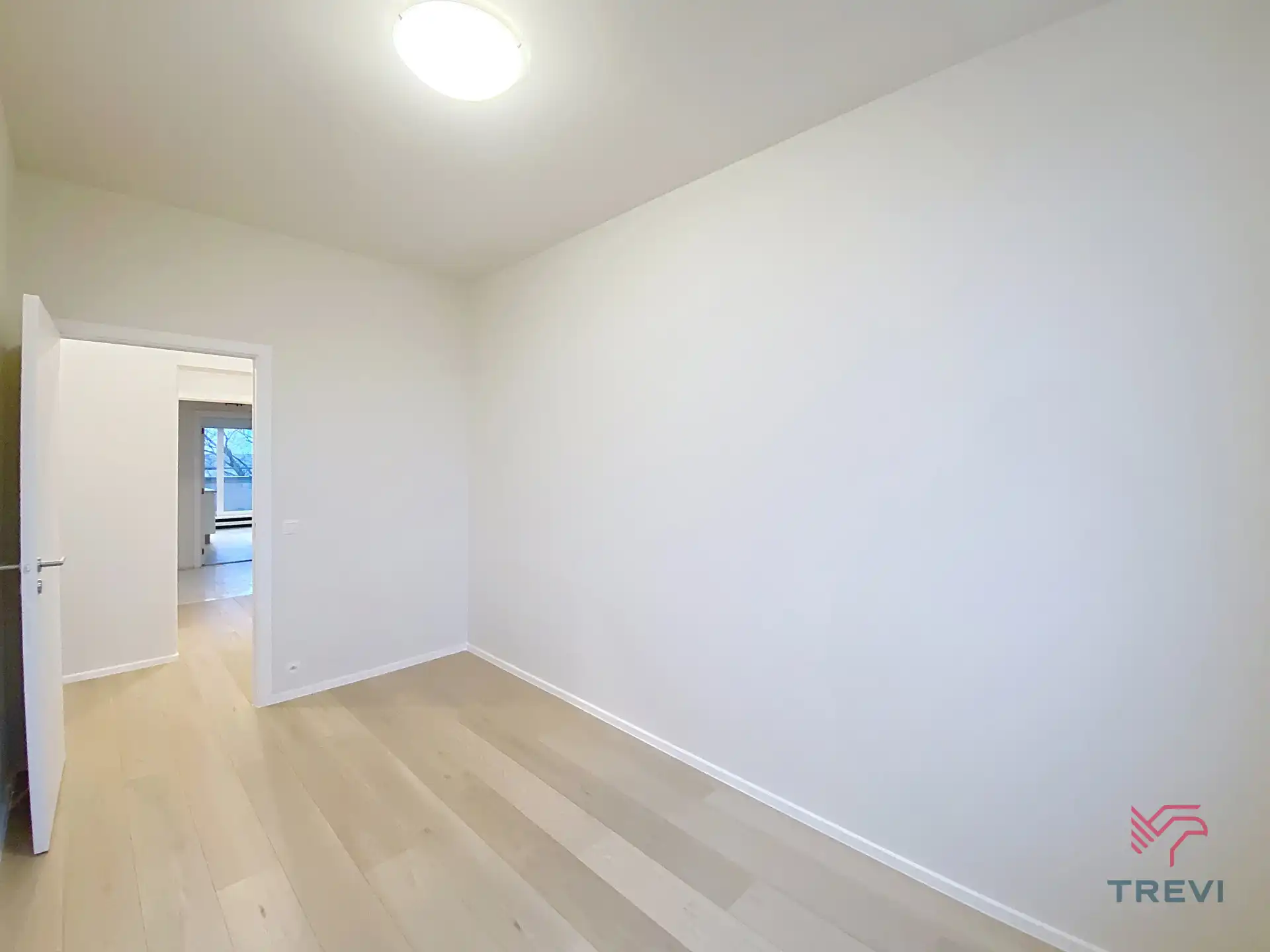 Appartement met 2 slaapkamers in een rustige wijk van Ukkel! foto 10