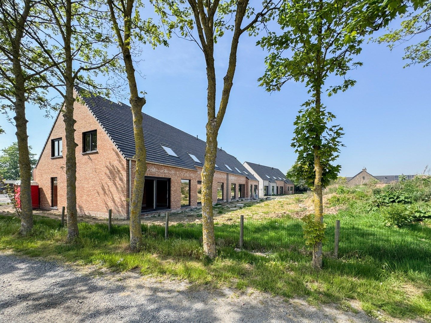 ACTIE BTW WEG ERMEE! - Ruime 3-slaapkamer woning op boogscheut van centrum Eernegem foto 5