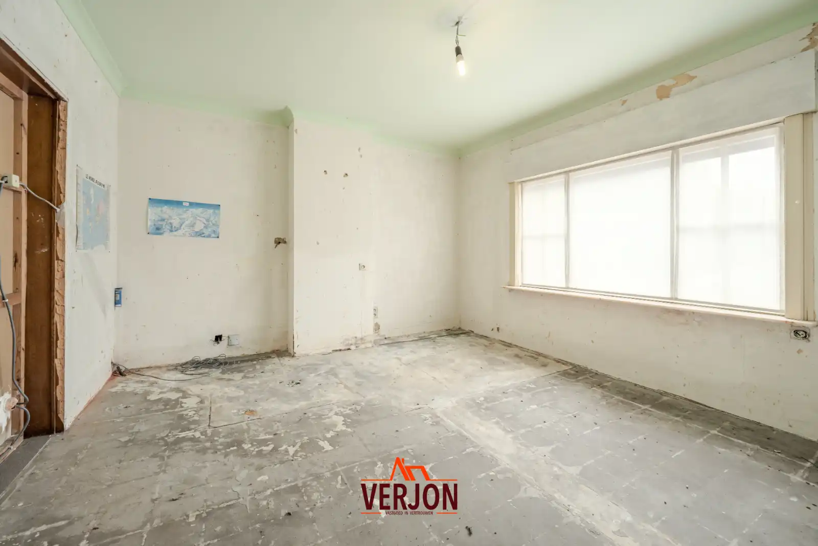 Woning met tuin en garage in het centrum van Ardooie! foto 10