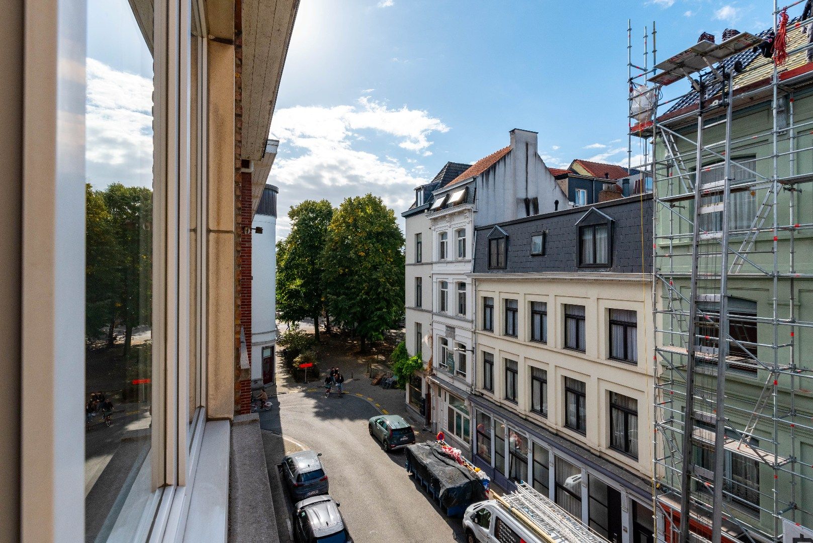 Lichtrijk en modern gerenoveerd appartement op toplocatie!  foto 6