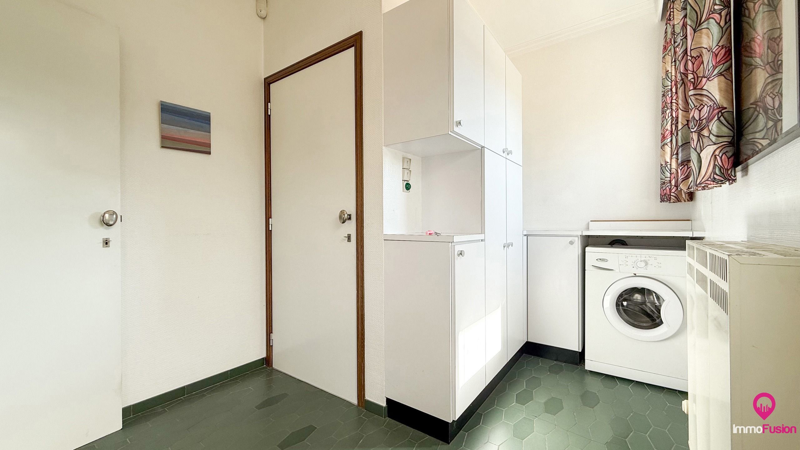 Mooie, volledig onderkelderde bungalow met 3 slaapkamers!  foto 24