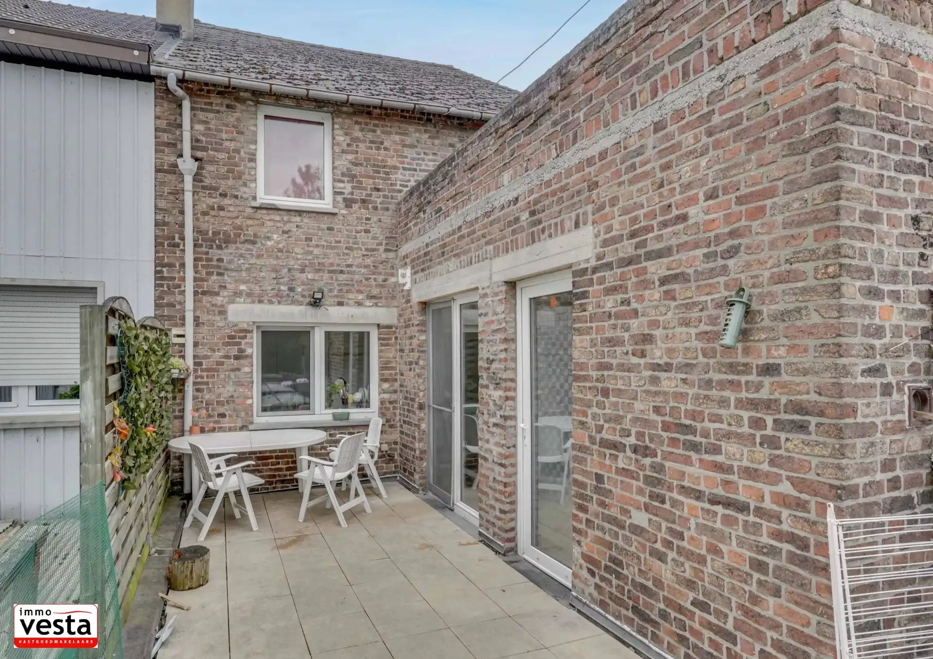 Investeringspand met winkel en appartement foto 26