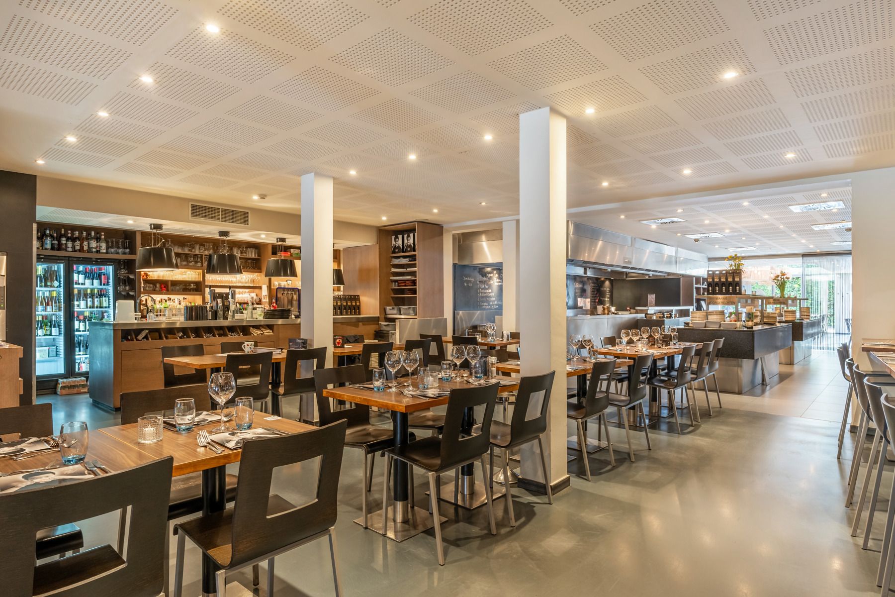 Prachtig commercieel pand met stadstuin in het hart van Aartselaar foto 17