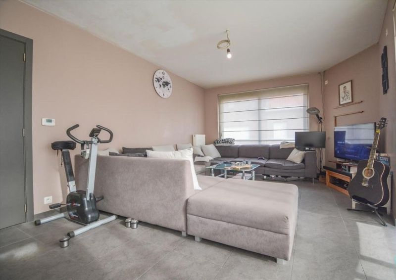 Stijlvolle en energiezuinige woning met garage in het bruisende centrum van Roeselare foto 6