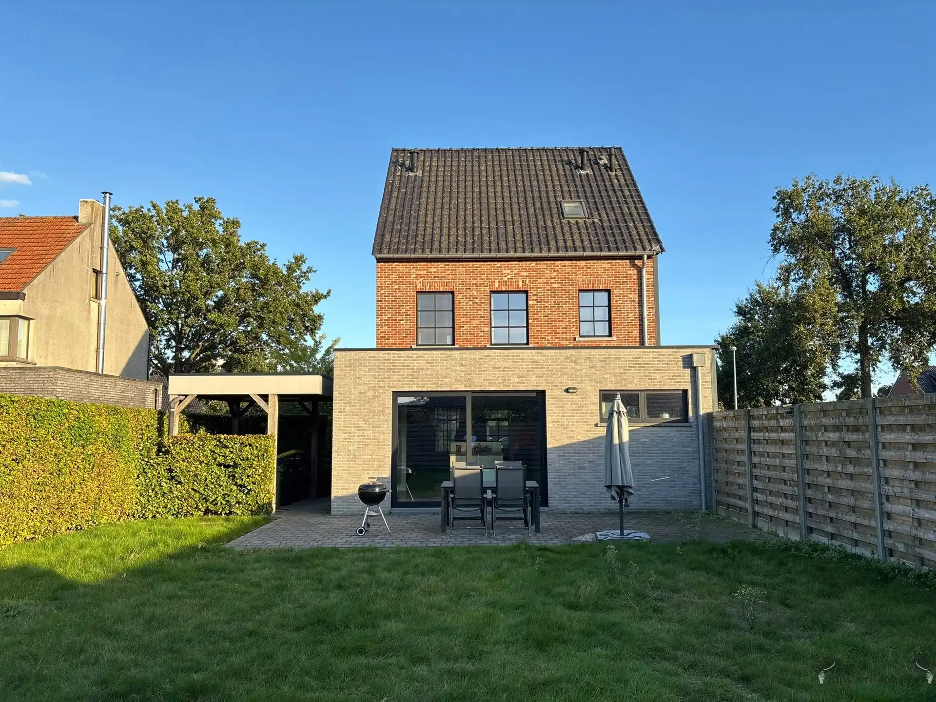 Ruime en energiezuinige woning met 4 slaapkamers, 2 badkamers en omheinde tuin in Wuustwezel  foto 5