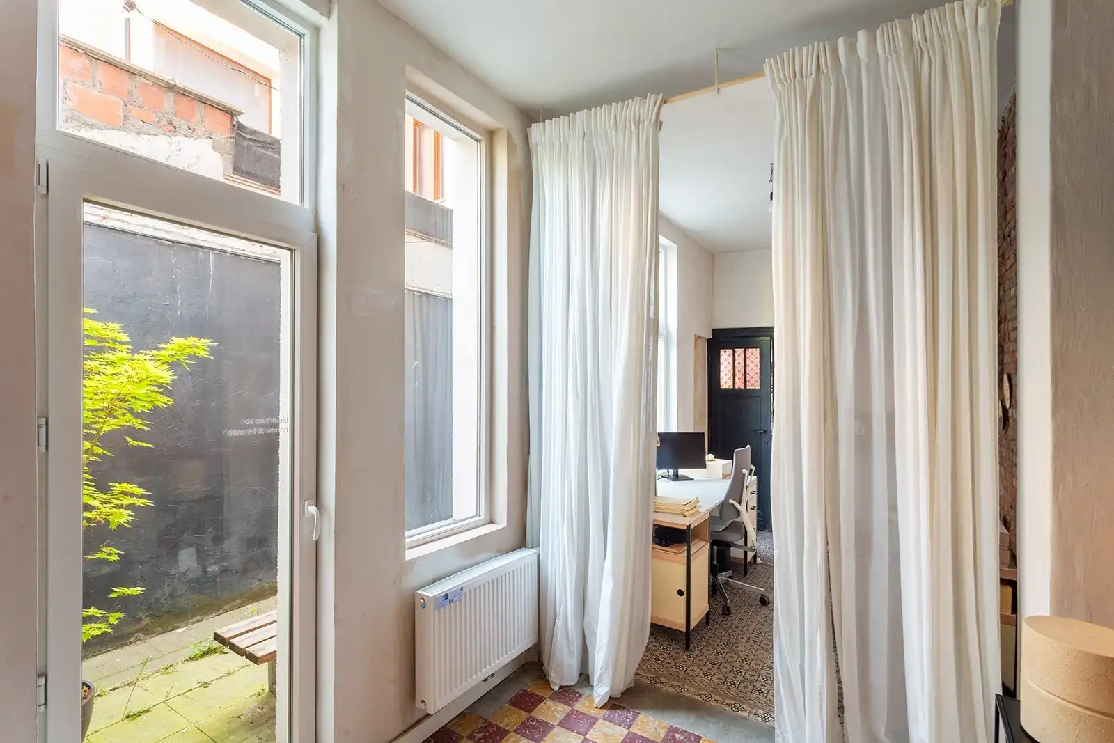 Eigenzinnig atelier in kleinschalig gebouw foto 25