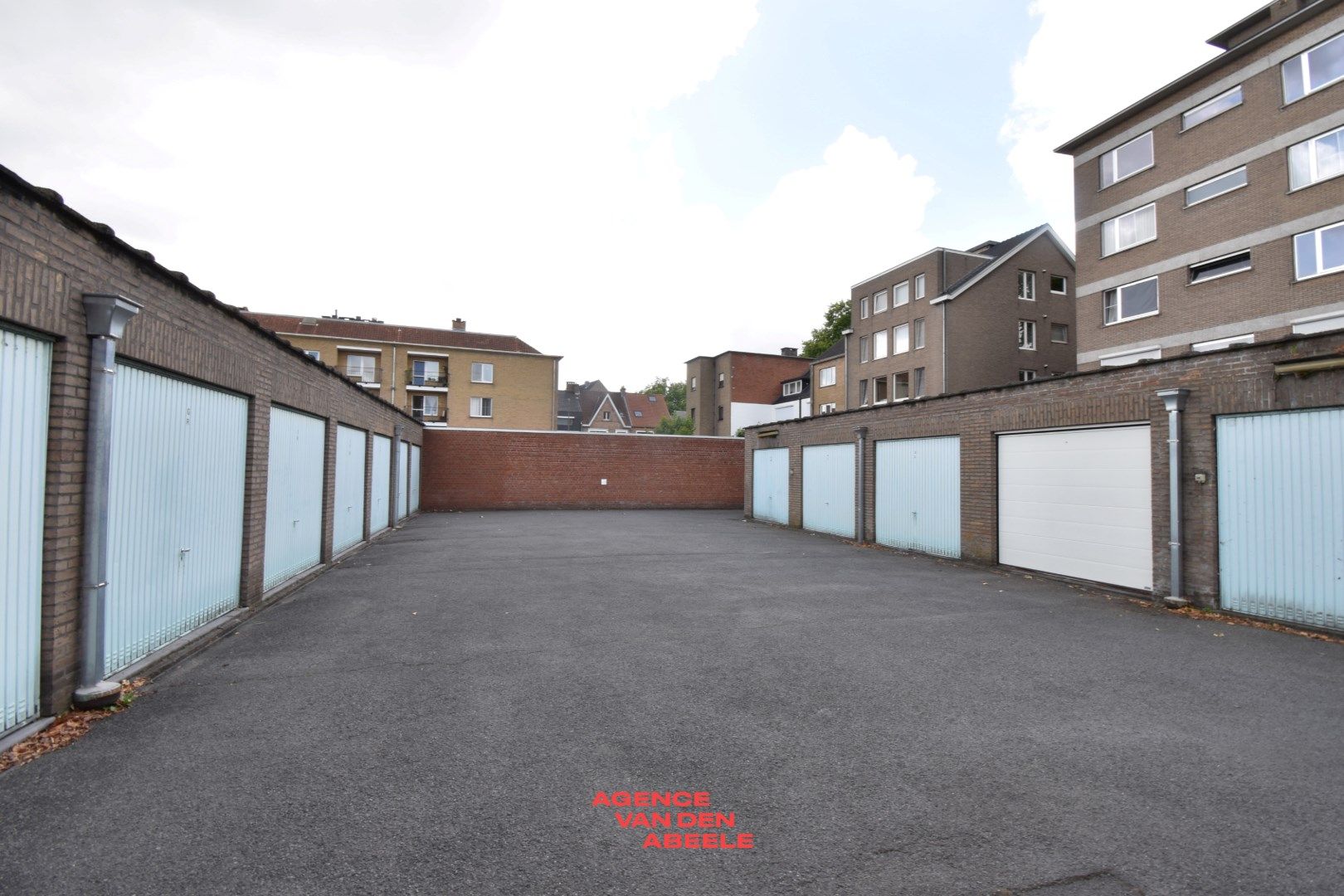 Ruim woonappartement met 1 slaapkamer en grote garage  foto 10