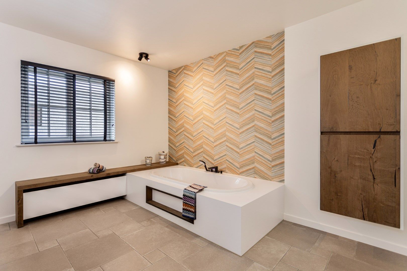 Ruim ingedeelde kwalitatieve villa op 12 are met adembenemd zicht op achterliggend groen. foto 31