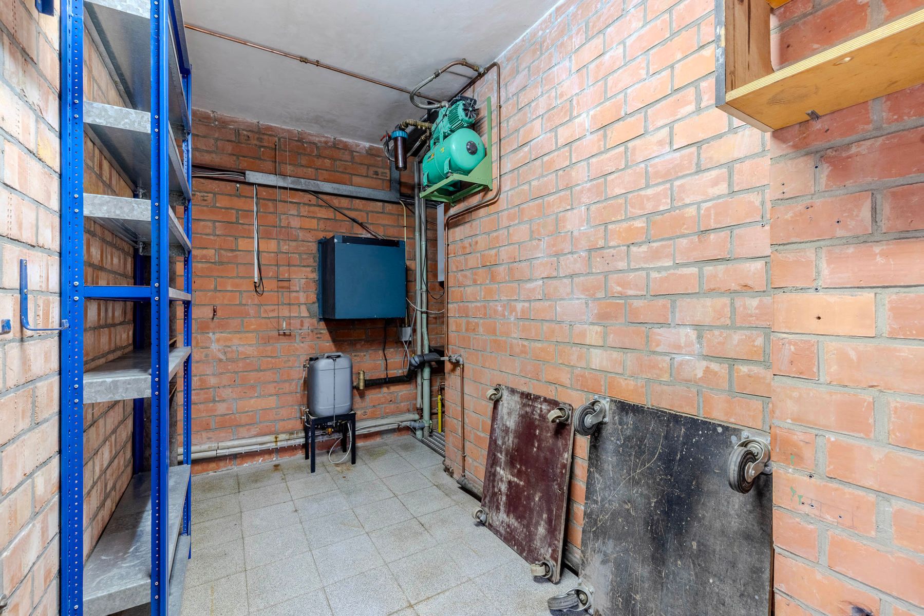 Goed onderhouden woning met 6 slpk in rustige omgeving. foto 22