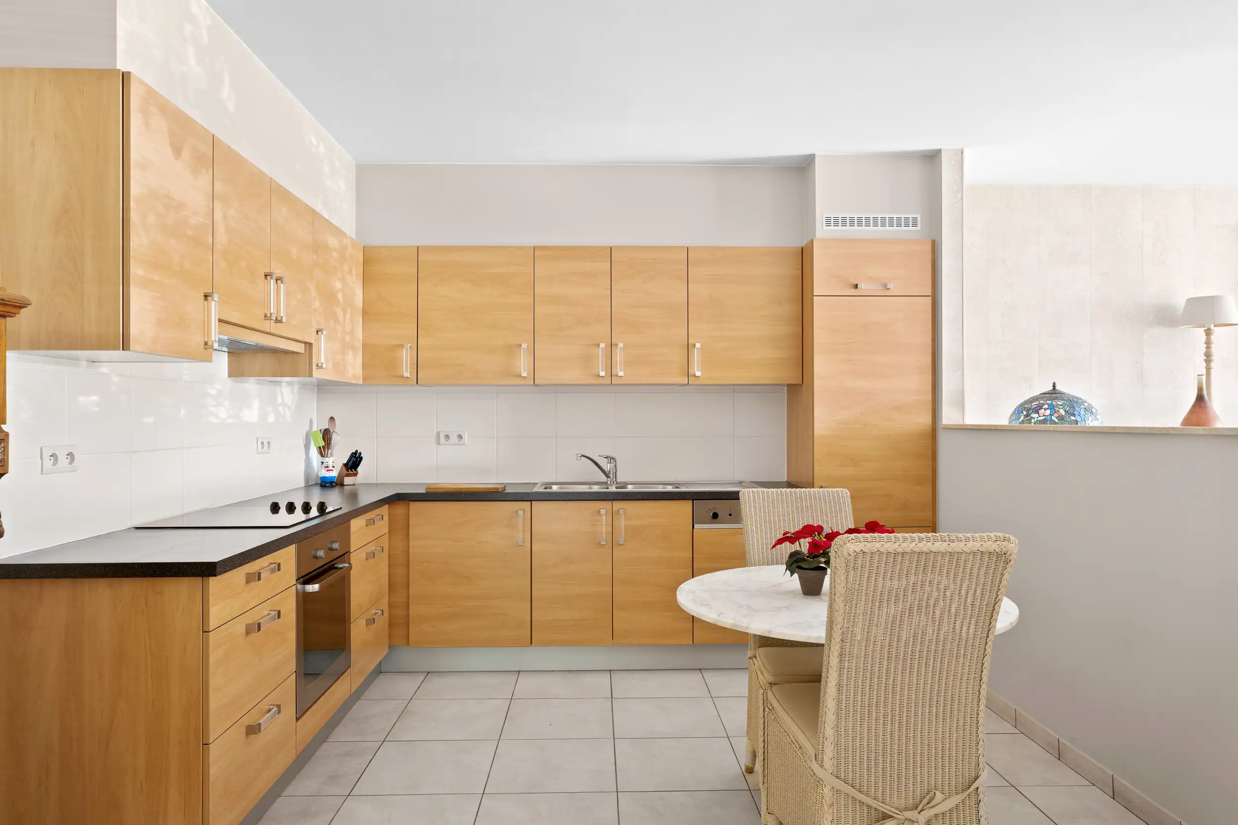 Gelijkvloers app. met 3 slaapkamers, tuin, terras & garage foto 8